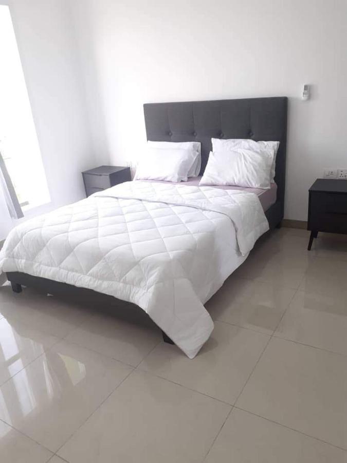 Premier Executive Apartment - The Ivy, East Legon Accra Kültér fotó